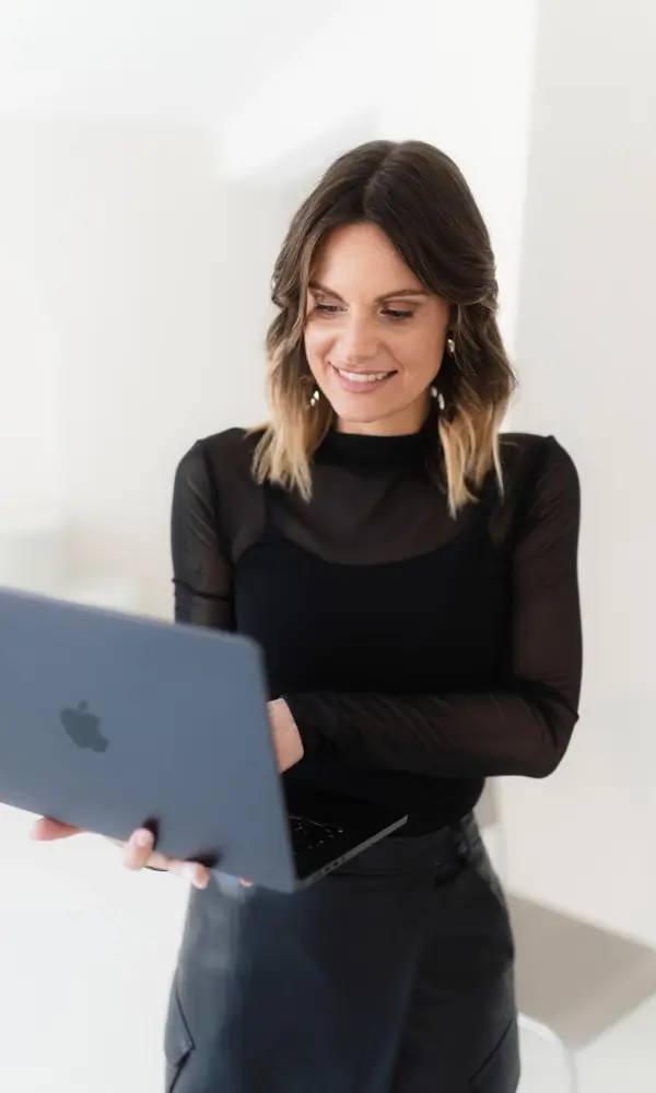 Alena Scheffler, Online Marketing für Hochzeitsdienstleister